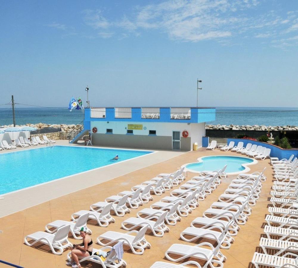 Club Del Sole Roseto Degli Abruzzi Easy Camping Village Екстериор снимка