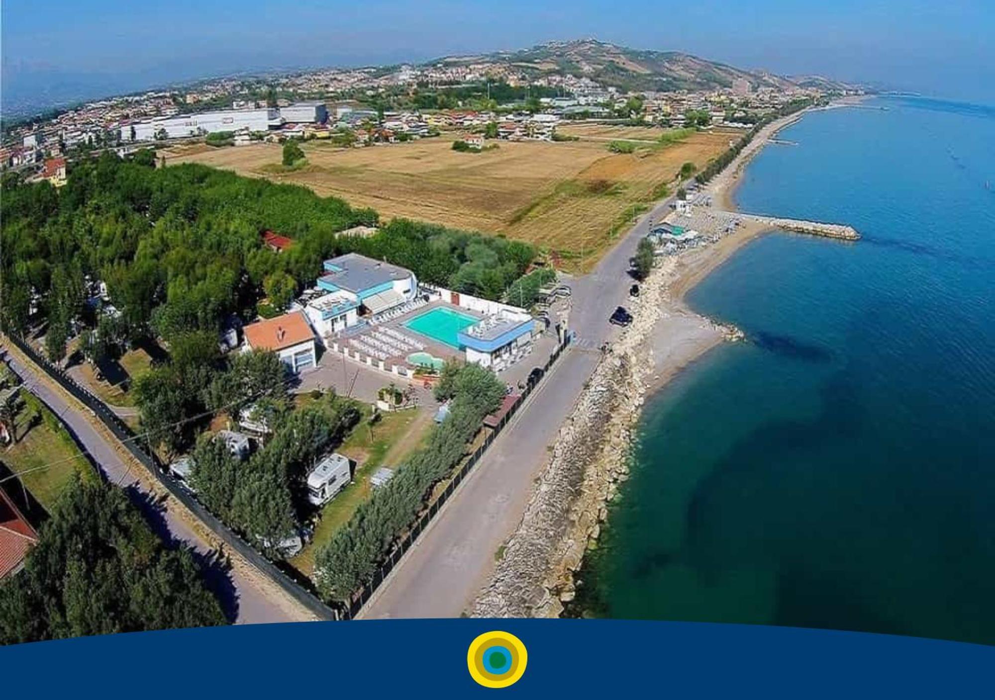 Club Del Sole Roseto Degli Abruzzi Easy Camping Village Екстериор снимка