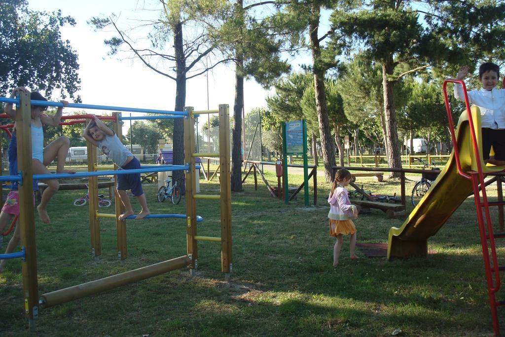 Club Del Sole Roseto Degli Abruzzi Easy Camping Village Екстериор снимка