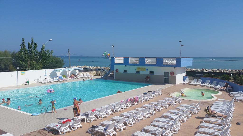 Club Del Sole Roseto Degli Abruzzi Easy Camping Village Екстериор снимка